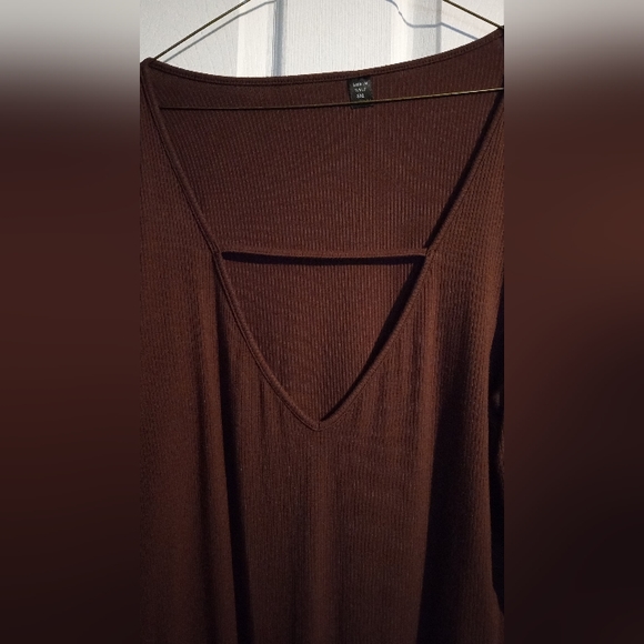 Ladies Size 3X NWOT bodysuit by Shein CURVE. Washed never worn. - Picture 3 of 5